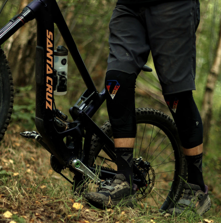 7iDP プロテクターシャツ　ブラック/ブルー　S-Mサイズ相当 7 Protection (7iDP) MTB Helmets and Protection (US) – 7iDP (US)